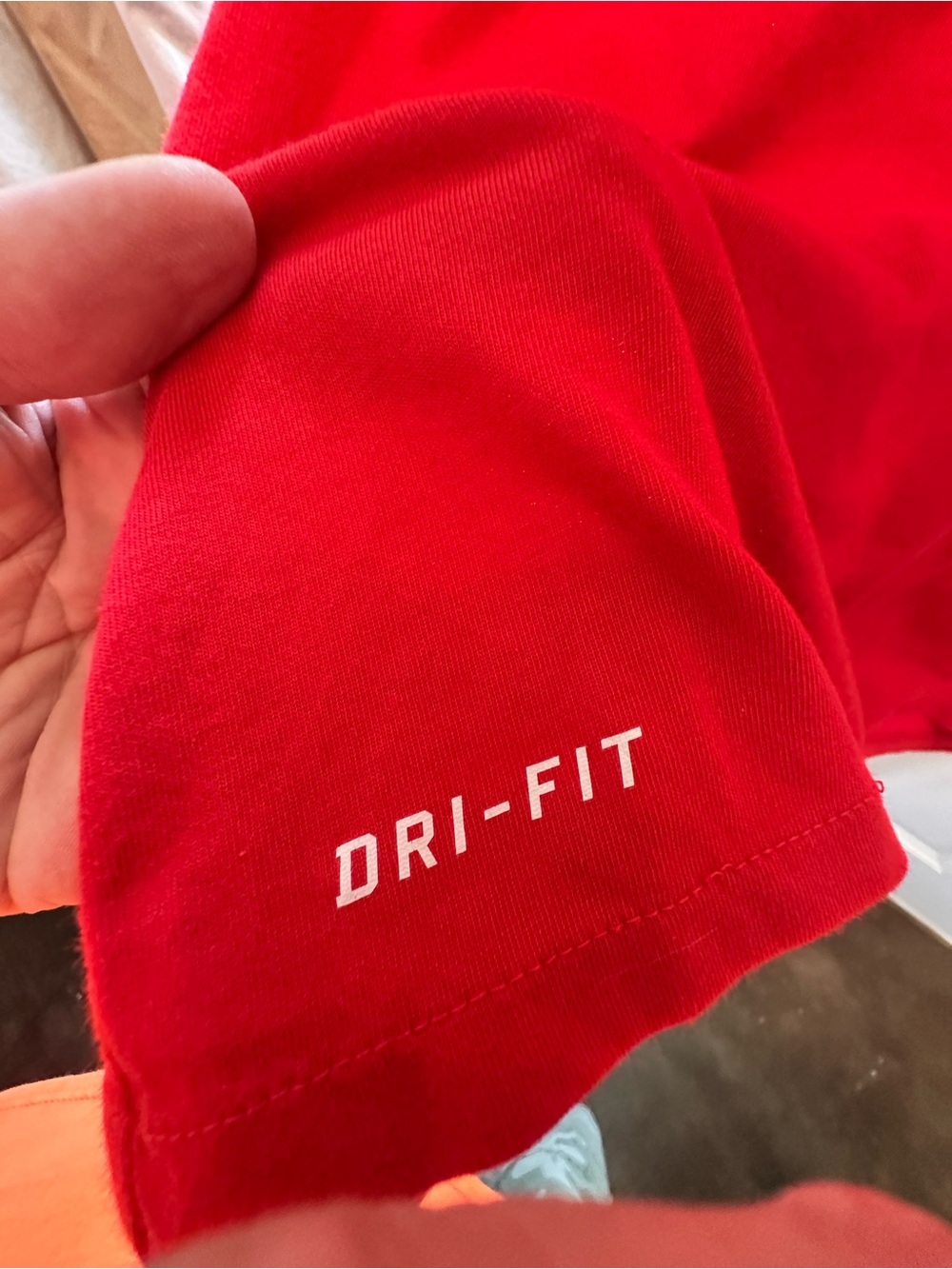 Nike Men’s Red FLY Logo T-Shirt - Picture 4 of 7